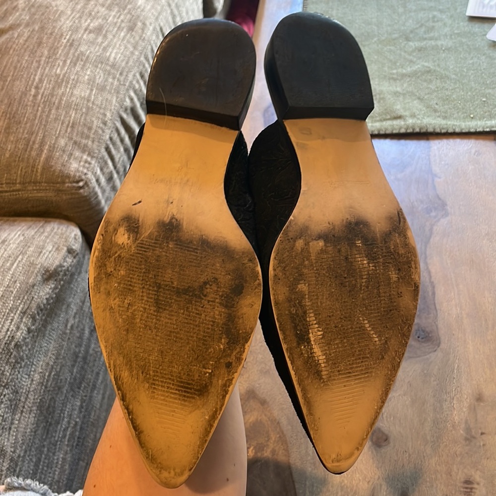 Charles David Black Textured Slides - image 2